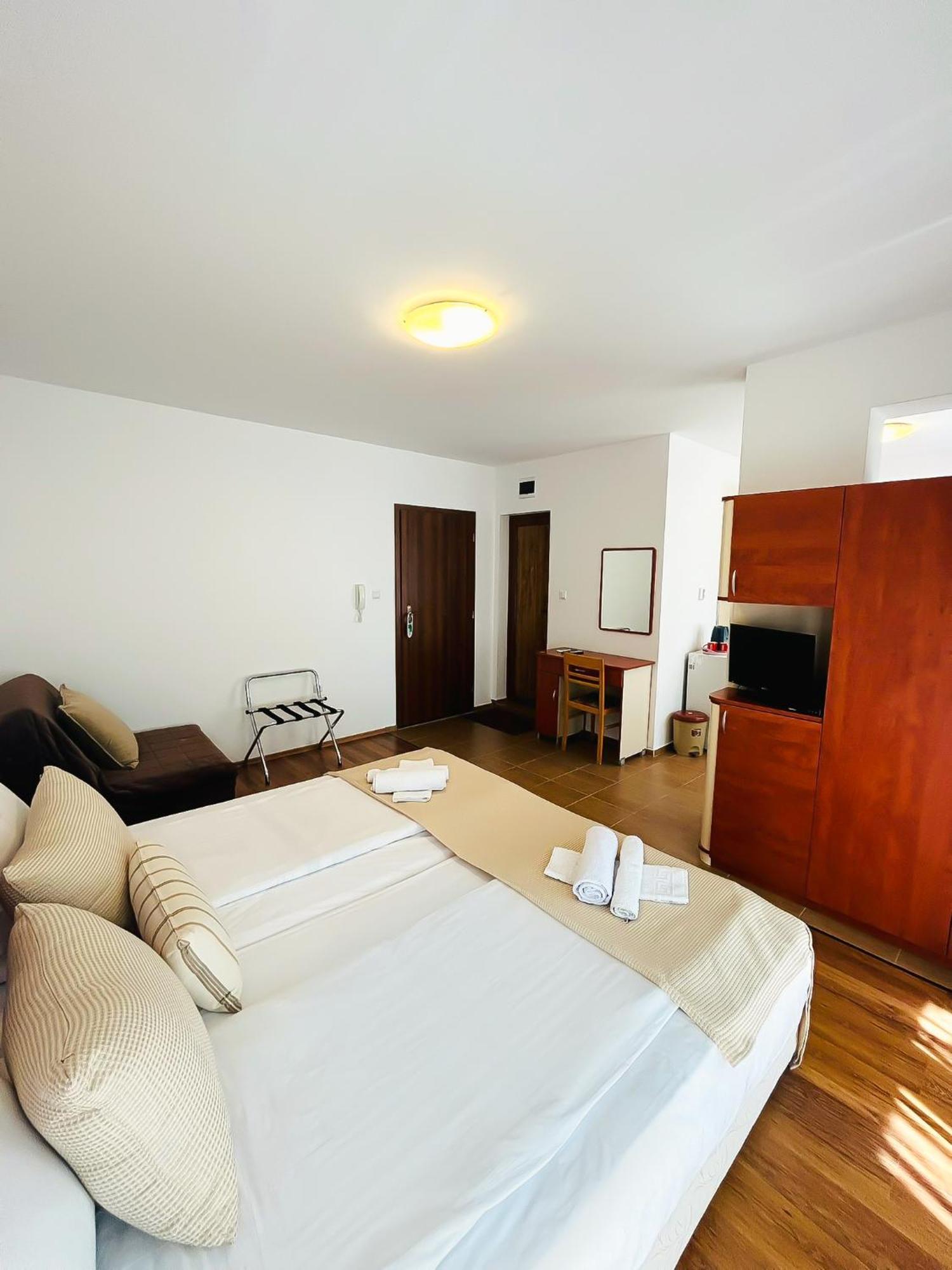 Family Hotel Helios Sunny Beach Exterior photo